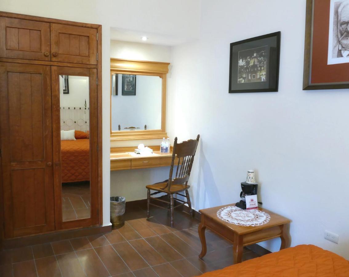 El Meson De Poetas Hotel 4*